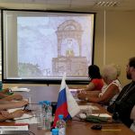 Круглый стол "Счастливая семья" 1