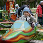Никитята в городском парке 0