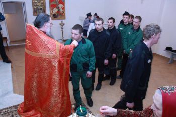 Пасхальное богослужение в Никольском храме СИЗО г. Егорьевска