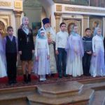 Воспитанники "Синей птицы" в Тихвинском храме 1