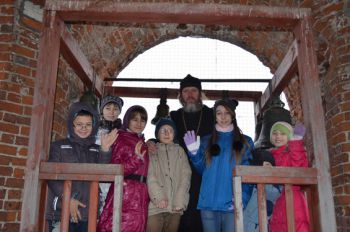 "Согреем детские сердца" в Малинском благочинии