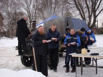 Обед в полевой кухне