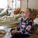 Дед Мороз в отделении сестринского ухода 2