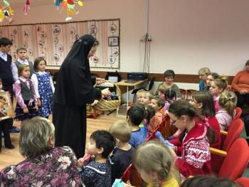"Согреем детские сердца" в Монастырском благочинии