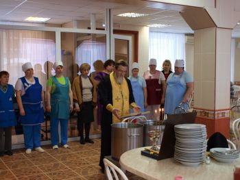 Крещенский молебен в социальном приюте