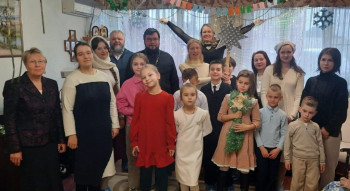 Визит воскресной школы Уаровского храма пос. Вёшки в интернат для инвалидов и престарелых дер. Белян Визит воскресной школы Уаровского храма пос. Вёшки в интернат для инвалидов и престарелых дер. Белян