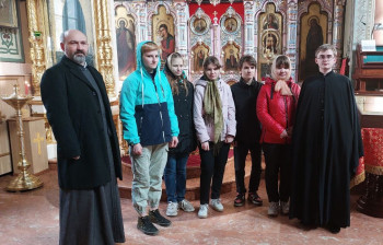 Посещение Преображенского храма в Саввино воспитанниками социального учреждения «Непоседы» Посещение Преображенского храма в Саввино воспитанниками социального учреждения «Непоседы»