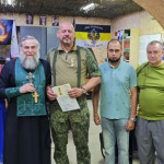 &nbsp;  🇷🇺Награждение епархиальной медалью командира подшефного подразделения Преображенского храма в Сав