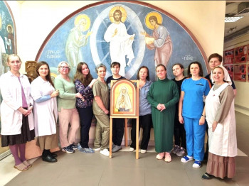 Гости на приходе Пантелеимоновского храма города Жуковский