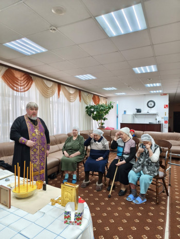 Посещение дома-интерната в поселке имени Цюрупы