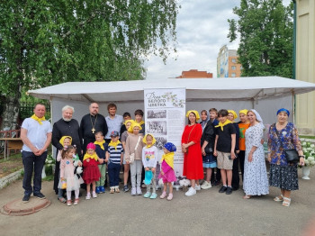 Благотворительная акция &laquo;Белый цветок&raquo; на приходе Троицком храме города Раменское
